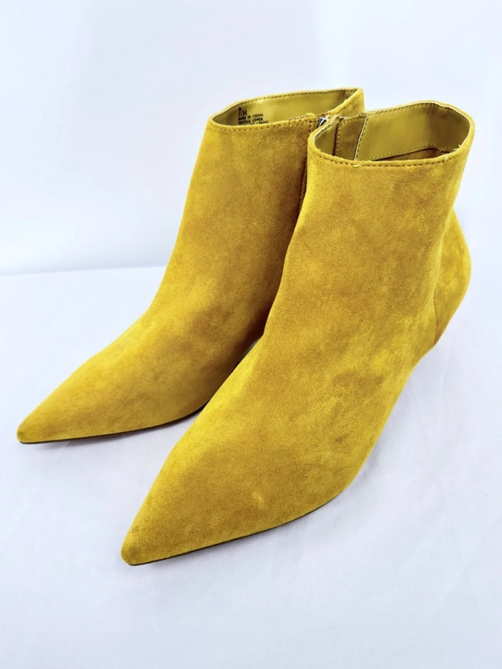 Charles by Charles David Mustard Yellow Suede Ankle Boots Kitten Heel Size 11